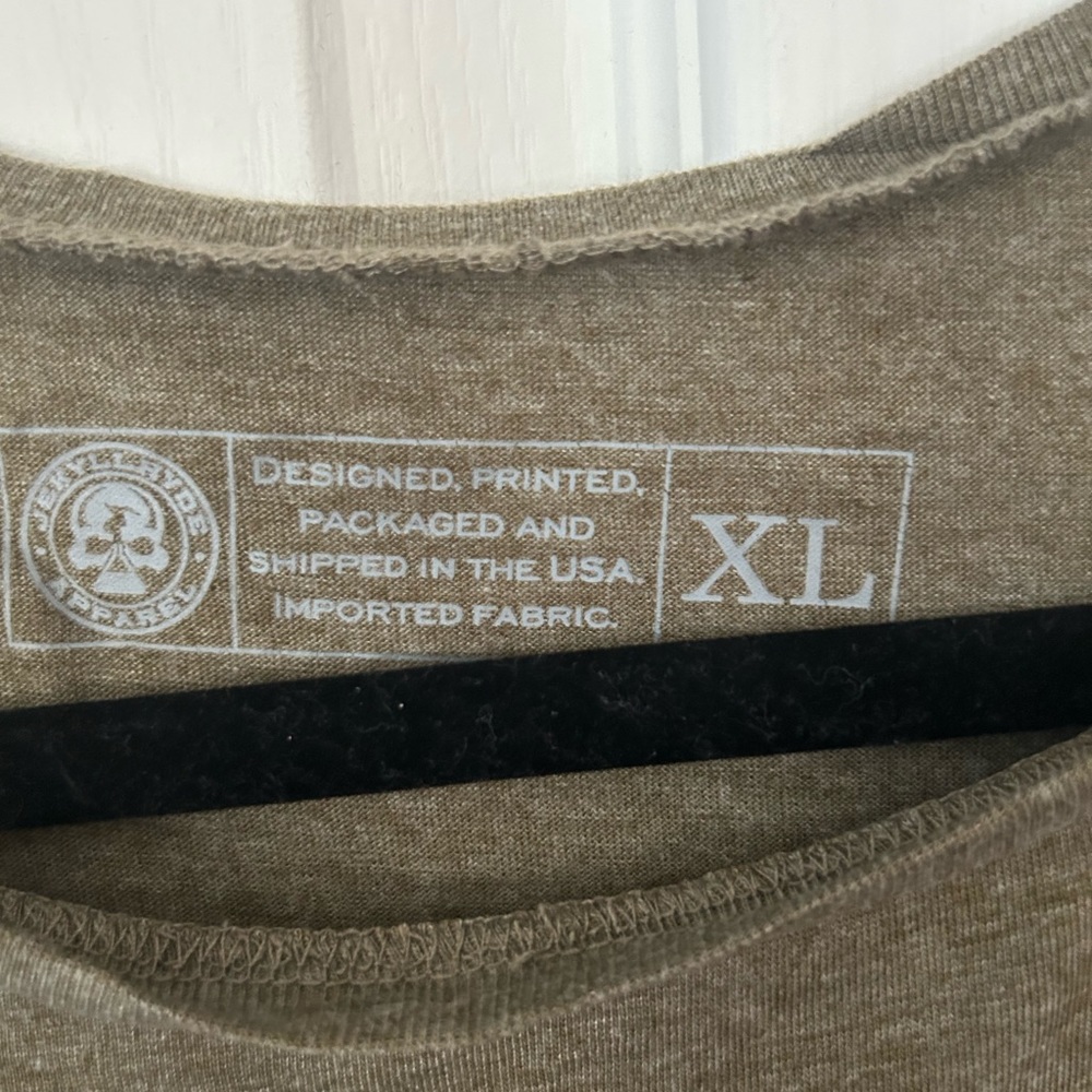 Forever forward tank - Picture 3 of 3